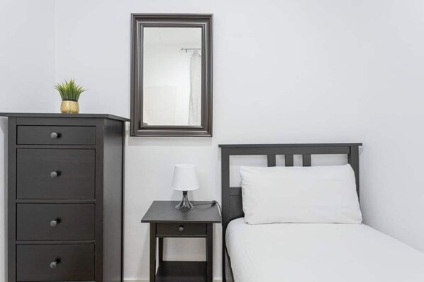 3 bedrooms, iron/ironing board, travel cot, free WiFi