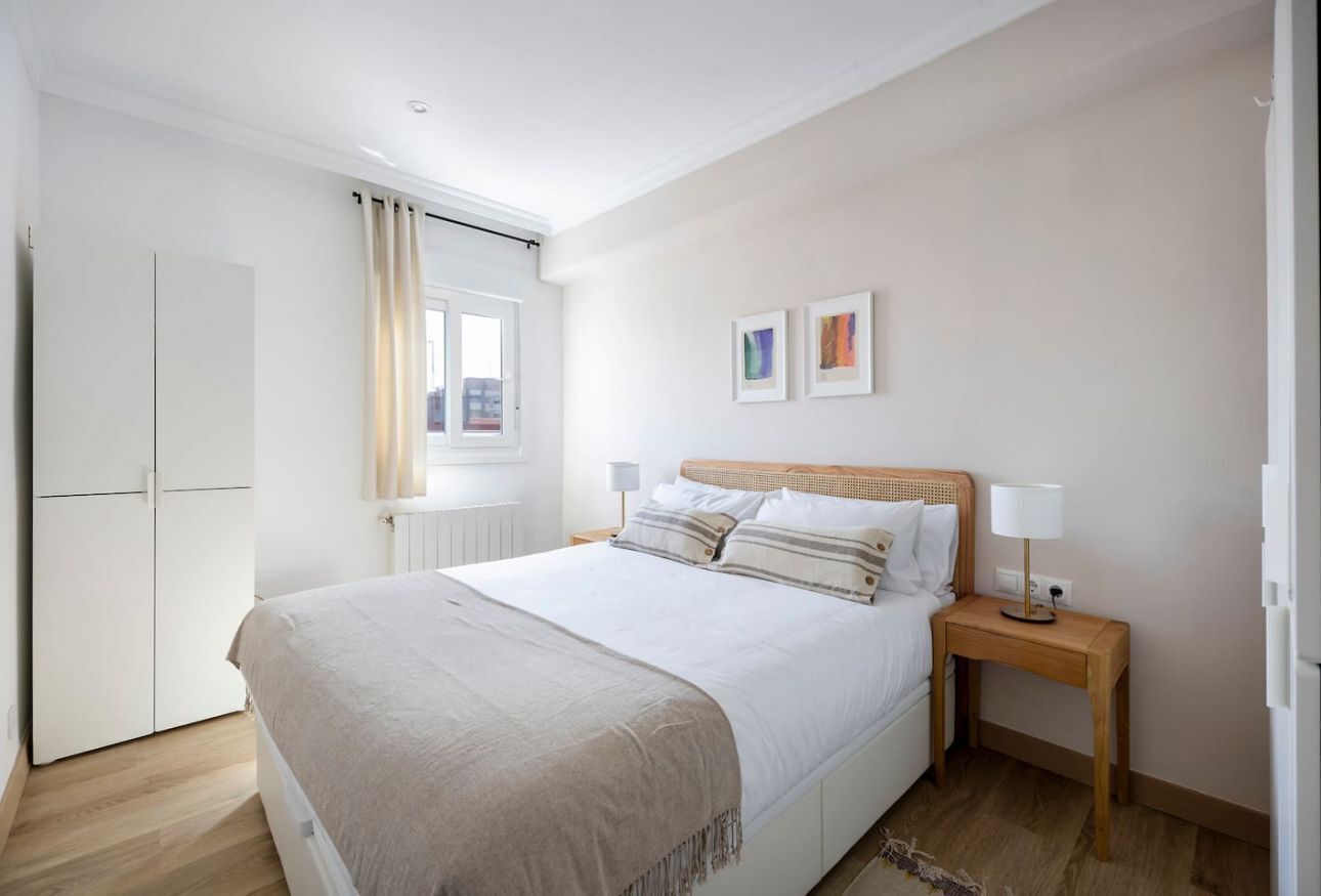 3 bedrooms, iron/ironing board, travel crib, free WiFi