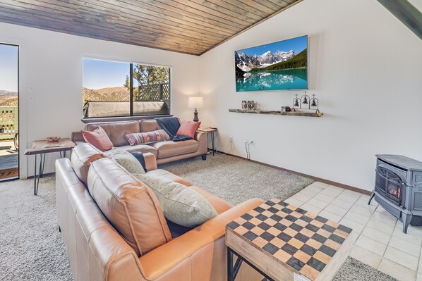 スマートテレビ、暖炉