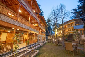 Front of property - Hotel  Negis Mayflower  (Manali)