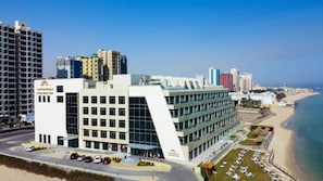 Front of property - AlkoutBeachHotel (Mangaf)