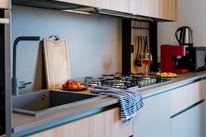 Fridge, microwave, oven, stovetop