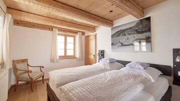 4 Schlafzimmer, BĂŒgeleisen/BĂŒgelbrett, WLAN, BettwĂ€sche