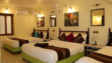 Quarto triplo família | Wi-Fi de cortesia