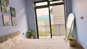 2 bedrooms, iron/ironing board, free WiFi, bed sheets