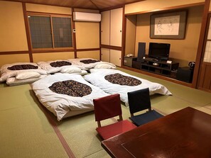 Standard Room for 6 people, Non Smoking | Down comforters, in-room safe, free WiFi - Iwamurasansou (Ena)