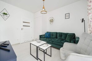 テレビ、書斎 / ワークスペース