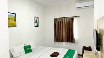 Laptop workspace, free WiFi