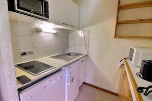 Jääkaappi, uuni, astianpesukone