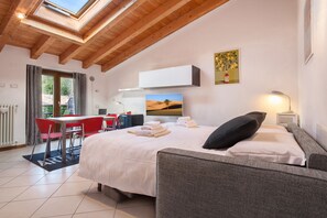 Bügeleisen/Bügelbrett, kostenloses WLAN, Bettwäsche