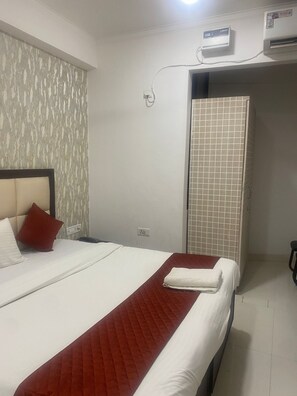 20 bedrooms, individually decorated, individually furnished, free WiFi - Hotel Avalon Palace  (New Delhi)