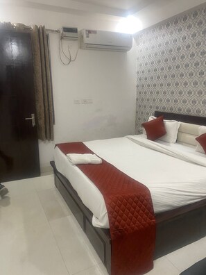 20 bedrooms, individually decorated, individually furnished, free WiFi - Hotel Avalon Palace  (New Delhi)