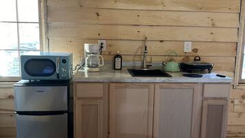 Coffee/tea maker, fridge, microwave, toaster