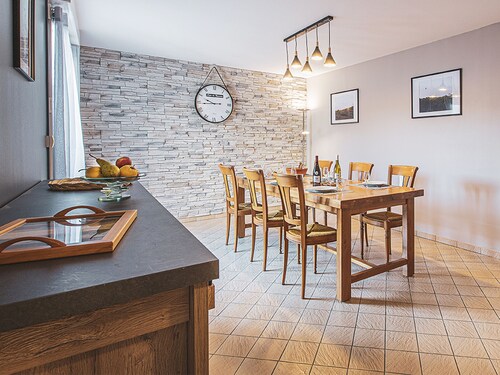 Charming Winemaker's House in Castle Heartland, Terrace and Modern Comfort