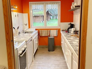 Refrigerador, microondas, horno y lavavajillas 