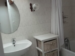 Hair dryer - Restored Country House with WIFI and Fireplaces (Prunay-Cassereau)