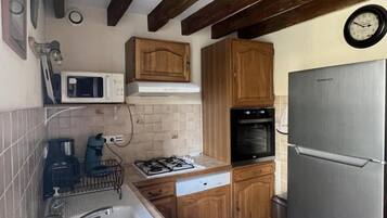 Réfrigérateur, micro-ondes, four, lave-vaisselle