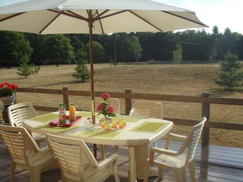 Maison spacieuse en Sologne avec grand jardin, proche randonnée, terrasse, parking privé