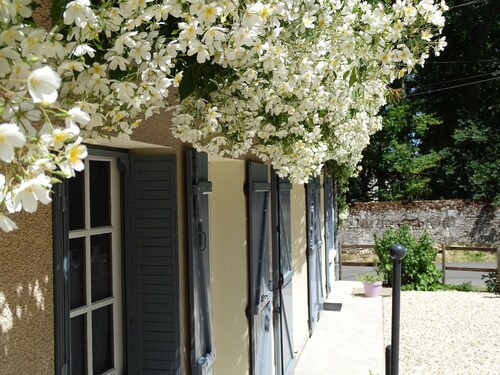 Charmante longère à Pouillé avec jardin et animaux acceptés