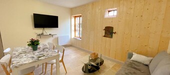 Modern Cottage with Terrace & Garden Near Beauval Zoo in Selles-sur-Cher