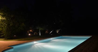 Demeure de caractÚre avec piscine chauffée en Touraine