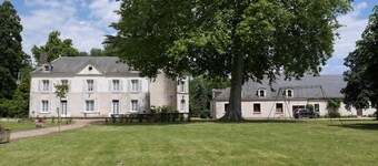 One-story house with park near Beauval Zoo