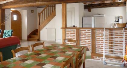 Cozy Cottage in Loire Valley with Garden, Terrace & Modern Amenities