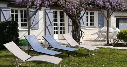 Family cottage in the heart of the Loire Castles