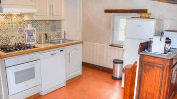 Réfrigérateur, micro-ondes, four, lave-vaisselle