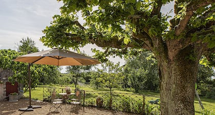 Family cottage near Loire castles with garden and children's games