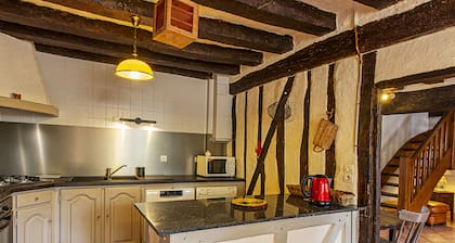 Charming Family-Friendly Cottage Near Loire Castles with Garden and Kids' Activities