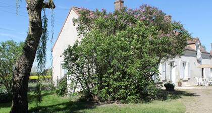 House in Chaumont-sur-Loire, near castles, quiet and comfortable