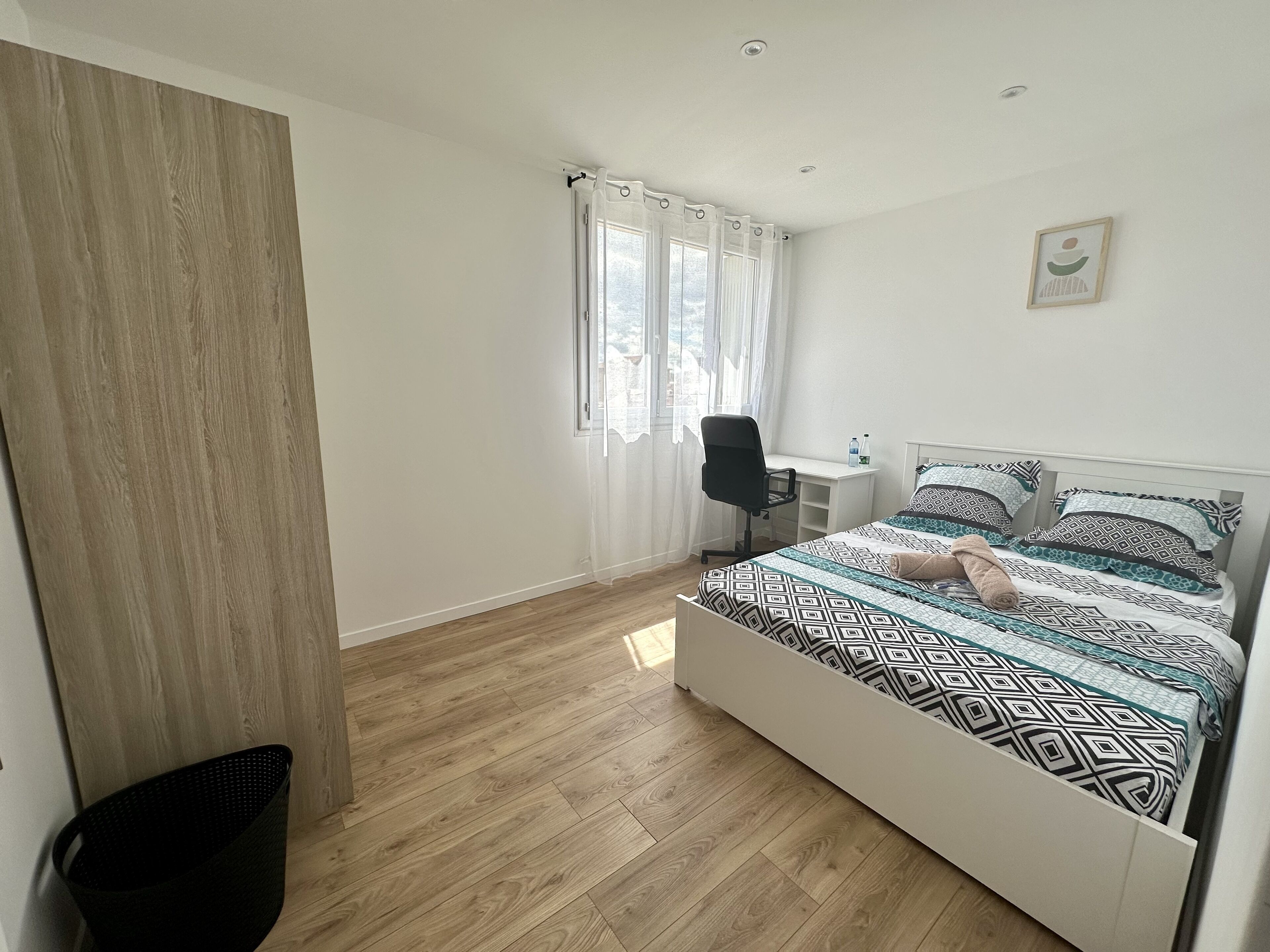 3 chambres, bureau, fer et planche à repasser, Wi-Fi gratuit