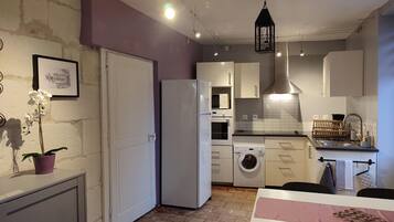 Réfrigérateur, micro-ondes, lave-vaisselle