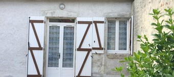 Cozy Family Home with Fireplace near Loire Castles and Beauval Zoo