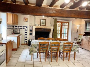 Refrigerador, microondas, horno y lavavajillas 