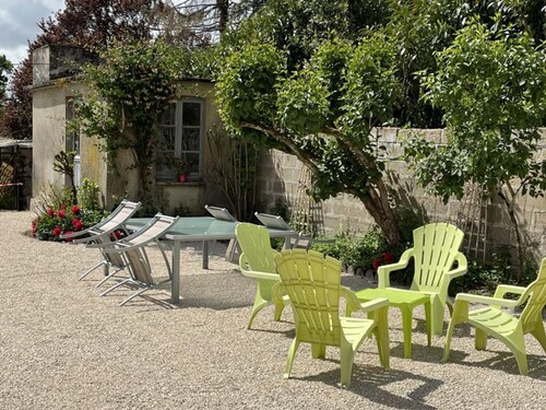 Spacious Gîte with Large Garden, Near Loire Castles & Activities, 5 mins from Chaumont-sur-Loire