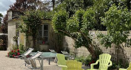 Spacious Gîte with Large Garden, Near Loire Castles & Activities, 5 mins from Chaumont-sur-Loire