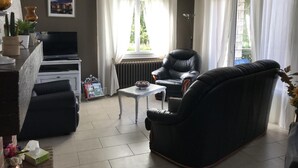 TV, DVD-spiller og bordtennis