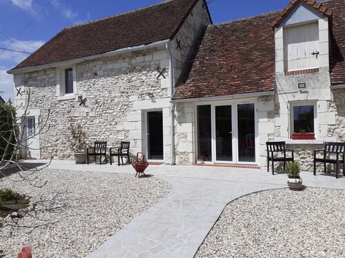 Gîte de charme proche du ZooParc de Beauval - 2 terrasses, jardin, cheminée, clim, parking gratuit