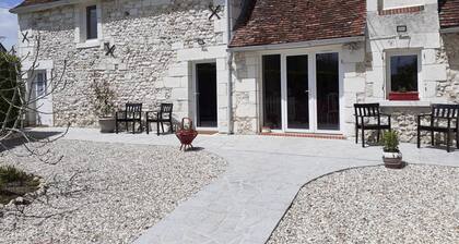 Gßte de charme proche du ZooParc de Beauval - 2 terrasses, jardin, cheminée, clim, parking gratuit