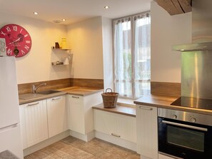 Refrigerador, microondas, horno, lavavajillas