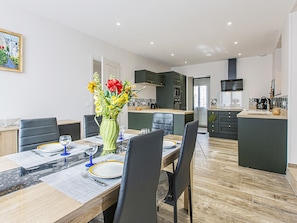 Dining - Charming Cottage in Cheverny with Garden and Garden Furniture (Cheverny)