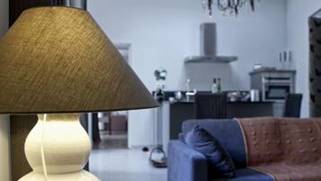 Televisie en een open haard