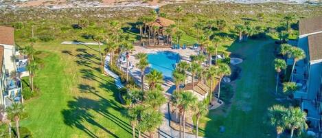 Een verwarmd zwembad