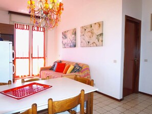 Dining - Apartment in Caorle Near Sandy Beaches (Caorle)