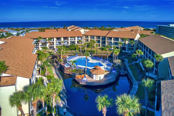 A heated pool - Ground Floor With Large Patio Overlooking Tropical Lagoon Heated Pool! (Saint Augustine)