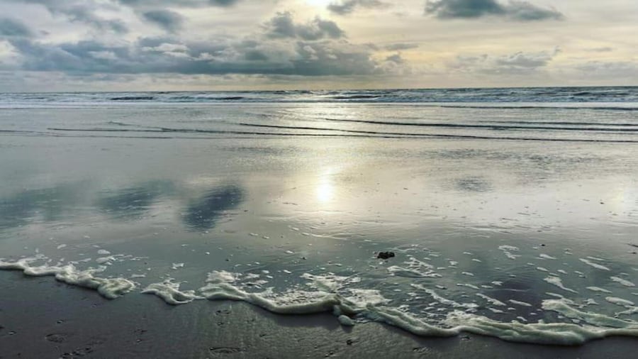 Family Home Near Lake, Beach and Dunes