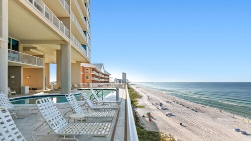 3Br 2Ba at Palazzo, newly listed book now. Beach chairs included!
