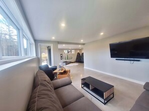 TV, fireplace, stereo